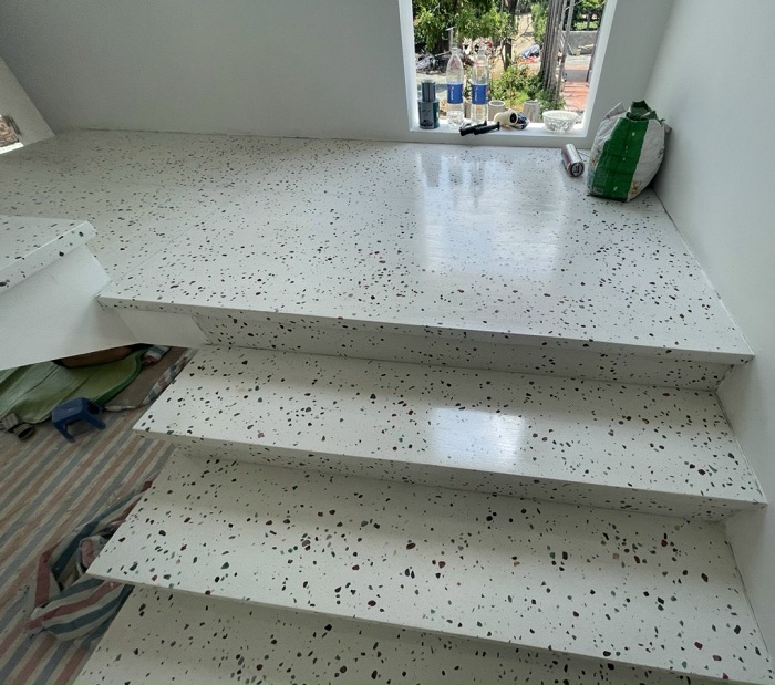 thi-cong-cau-thang-terrazzo1